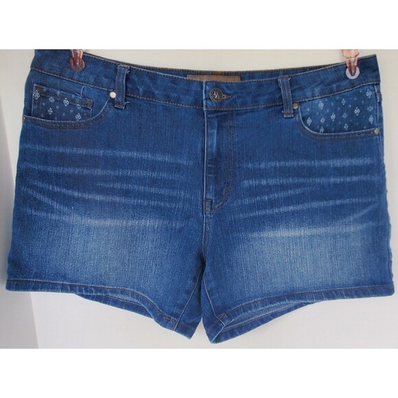 Bit & Bridle Womens Sz 16 Jean Shorts Denim Design Accents Casual Western Aztec - Picture 1 of 11
